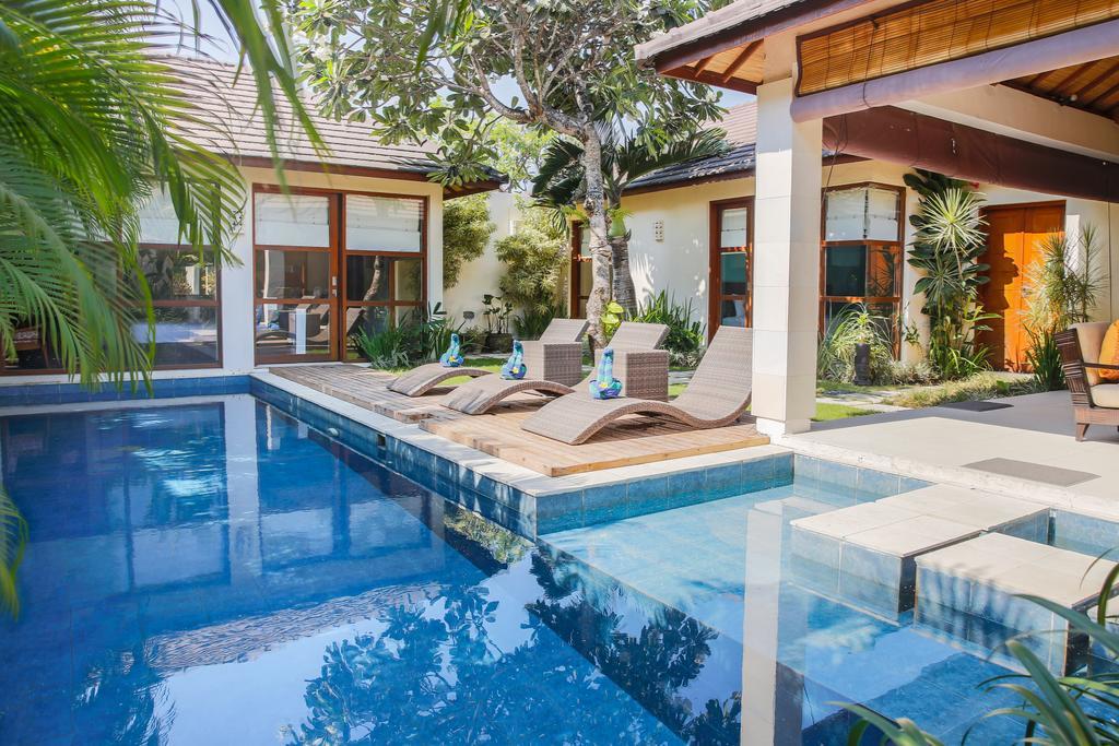 Samana Villas Legian Exterior foto